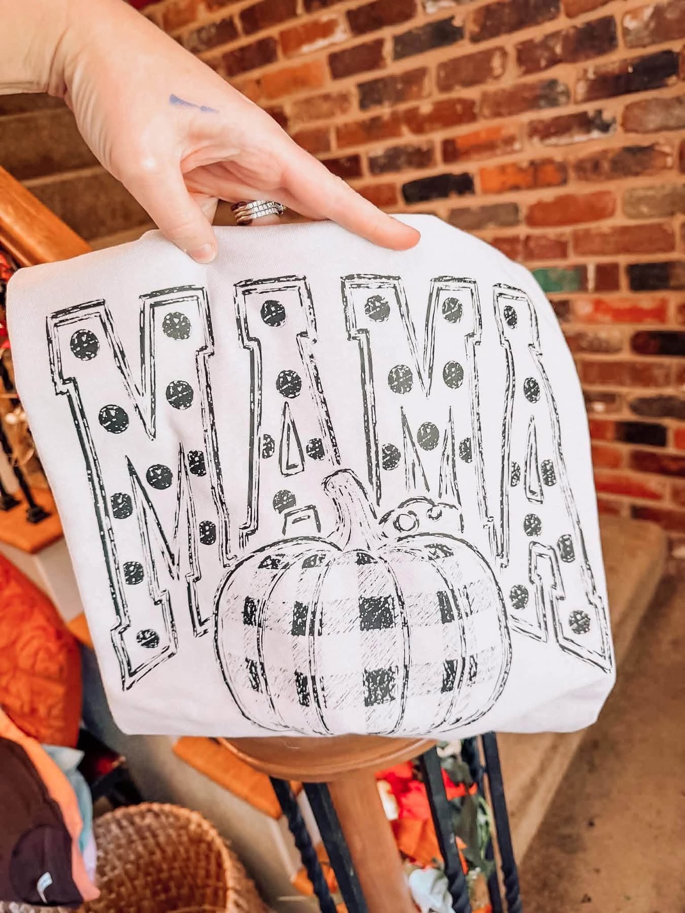 Distressed Sketched Polka Mama